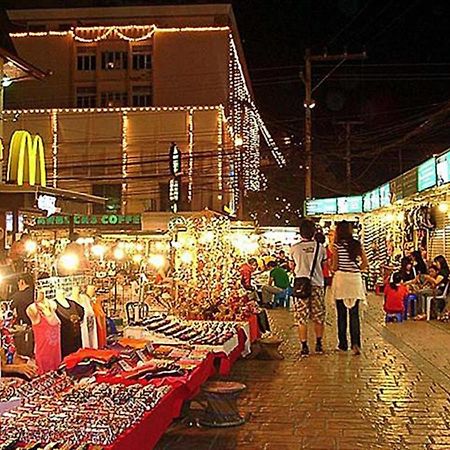 Go Inn Night Bazaar Чиангмай Экстерьер фото